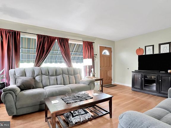 3rd image of 316 Belview Ave