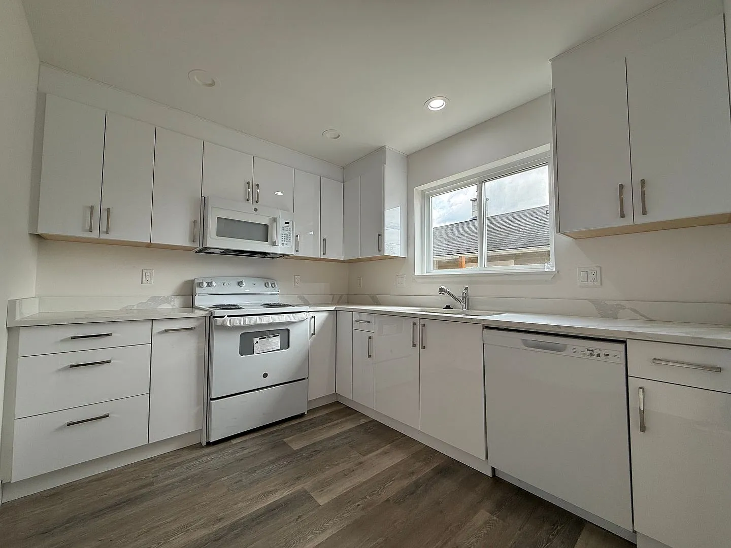 912 Alabama Street — Photo 2