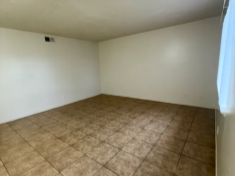 4479 La Cresta Way #1 — Photo 2