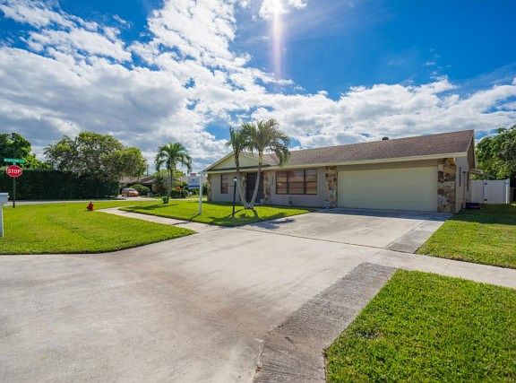 4th image of 5324 Plains Dr