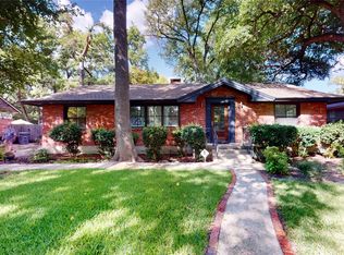 950 Sylvania Dr, Dallas, TX 75218