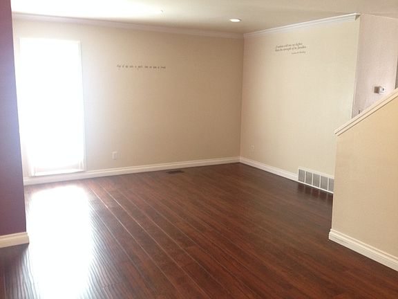 5th image of 1639 E Saint Charles Pl