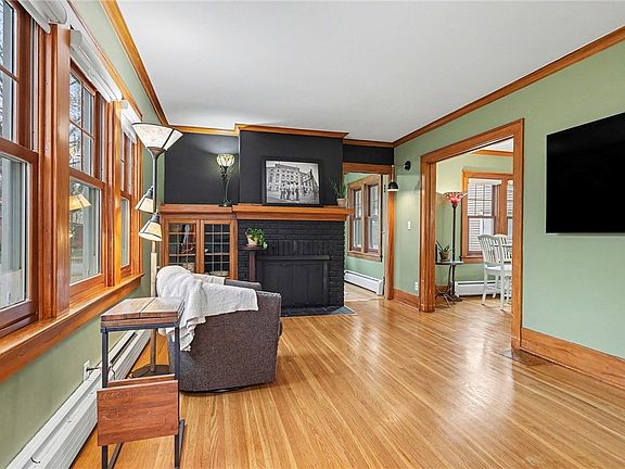 2nd image of 650 Winona Blvd