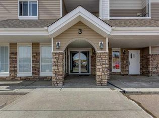 3 W Broadway Rise #410, Sylvan Lake, AB T4S0G9