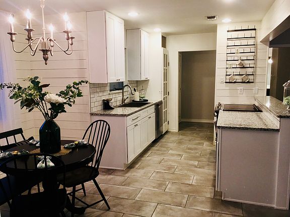 Farmhouse dining/kitchen 