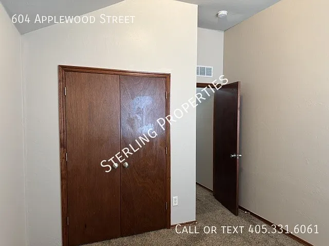 604 Applewood St — Photo 24