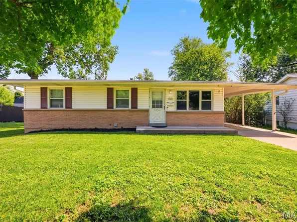 709 Riderwood Dr, Hazelwood, MO 63042