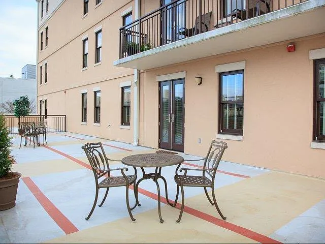 Nine 27 Apartments — Photo 21