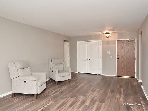 4th image of 2411 E Brandenberry Ct APT 2R