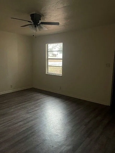 3 bed, 2.0 bath, 1197 sqft, $1,100 — Photo 4