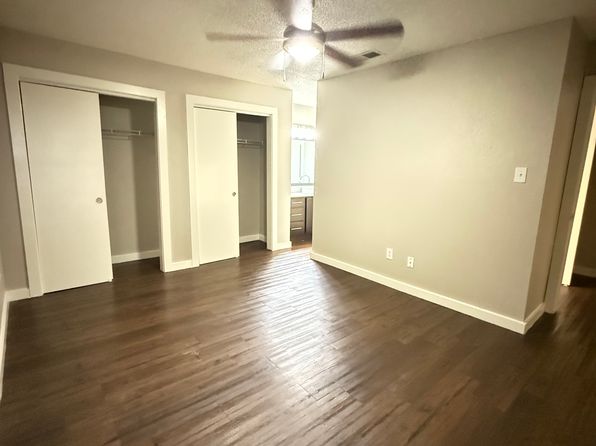 3707 1/2 Menchaca Rd #243