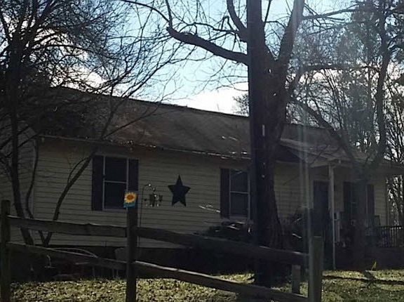 2nd image of 1360 Saint Regis Dr