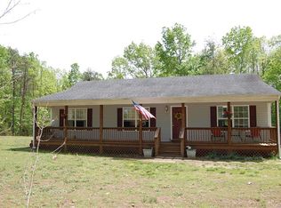 371 White Walnut Rd, Louisa, VA 23093