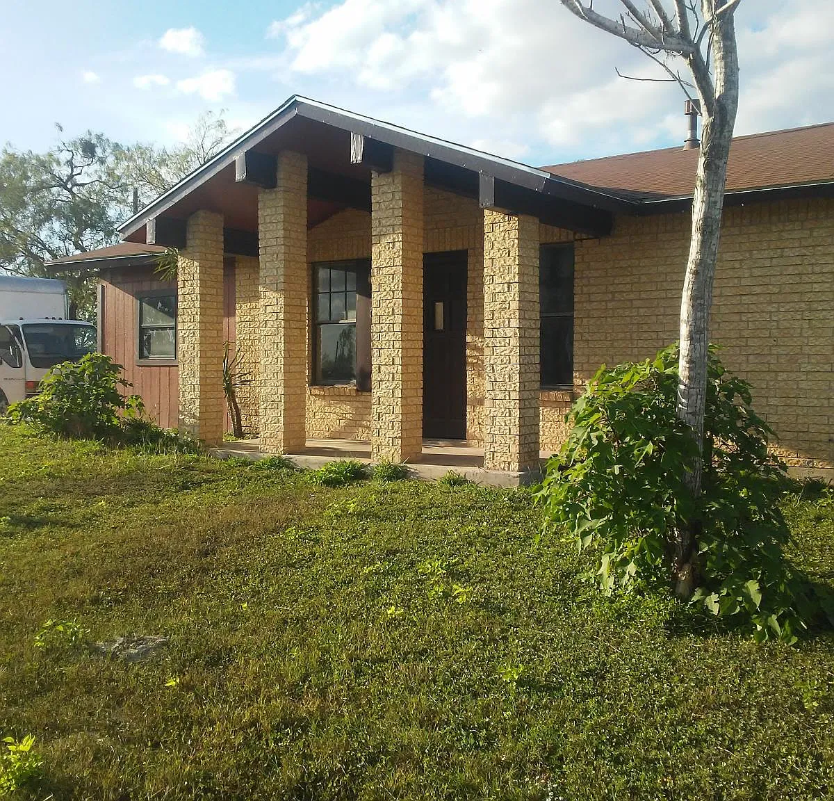 5 bed, 1089 sqft, $1,075 — Photo 1