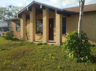 110 W Cleveland St, Runge, TX 78151