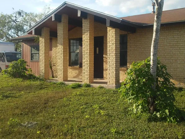 110 W Cleveland St, Runge, TX 78151