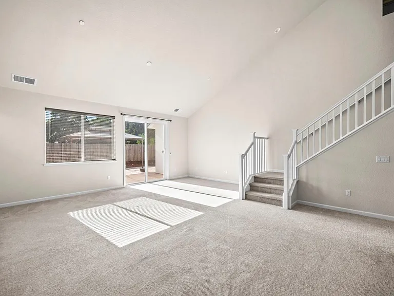 2101 Melody Ln — Photo 20