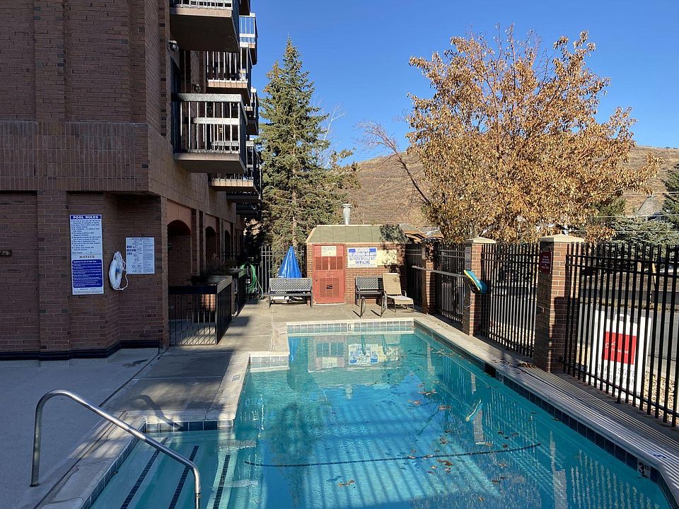 2nd image of 50 Shadow Ridge Dr