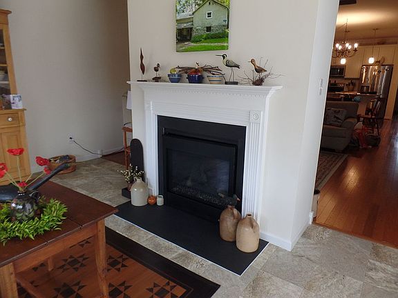 Double Fireplace/Sunroom