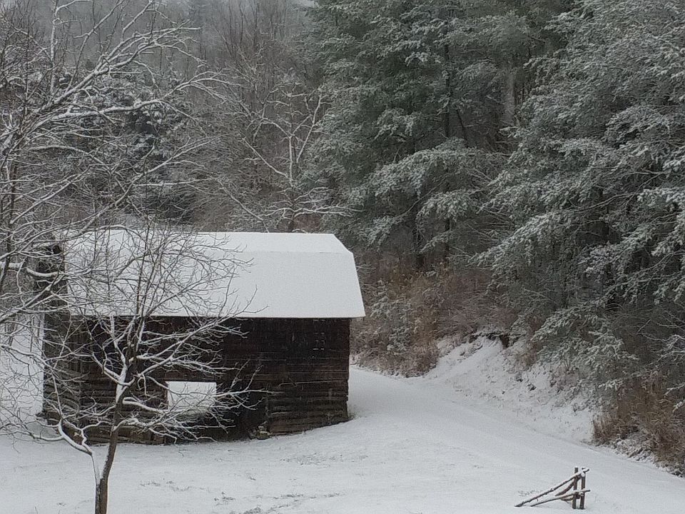 1st image of 105 Southwoods Dr
