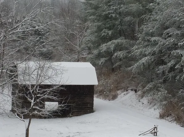 105 Southwoods Dr, Weaverville, NC 28787