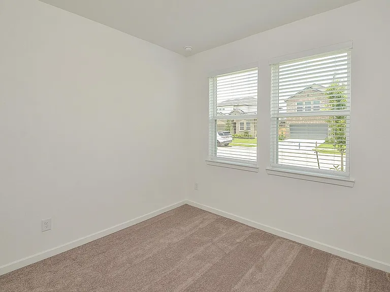 9727 Rialto Heights Dr — Photo 27