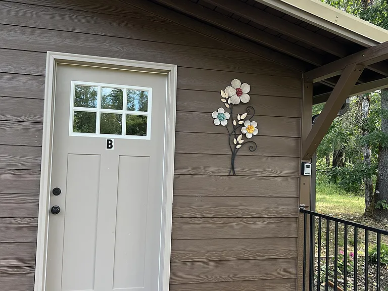 8401 Riverbanks Rd — Photo 1