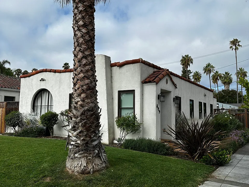 809 Bird Ave