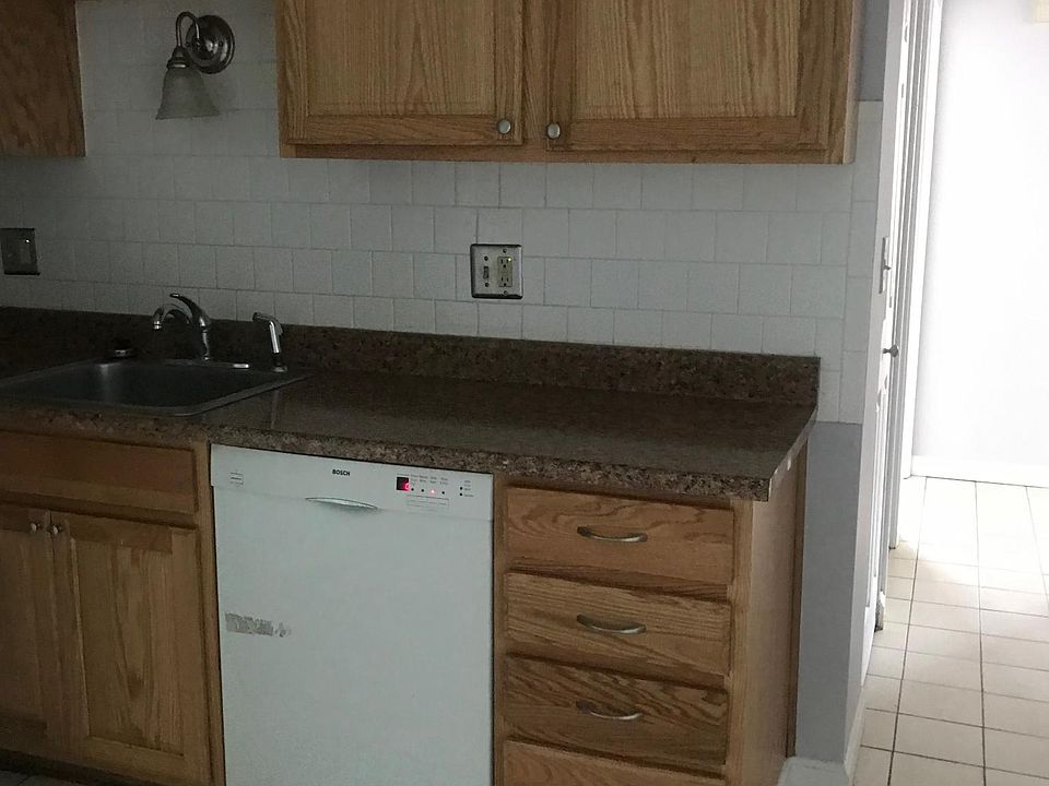 2nd image of 1 N Howard Ave APT 1