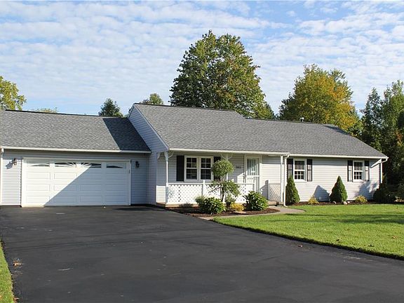 2nd image of 365 Rosewood Cir