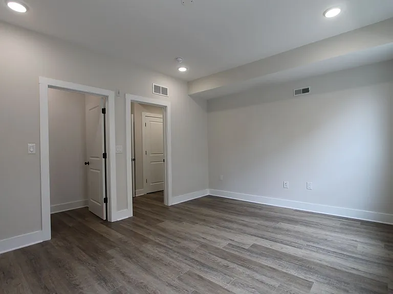 East Main Manayunk Apartments — Photo 55