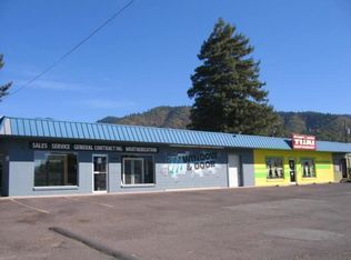 1569 NE 6th St, Grants Pass, OR 97526