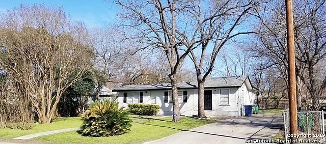 1st image of 419 Freeman Dr