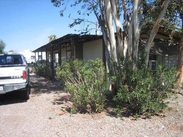 2nd image of 1932 E Robson Cir