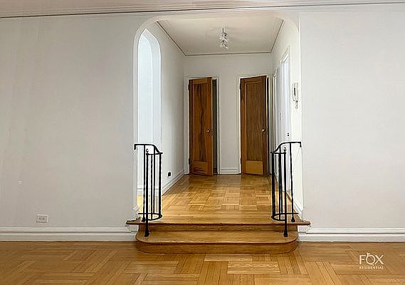 3rd image of 161 E 88th St APT 5A
