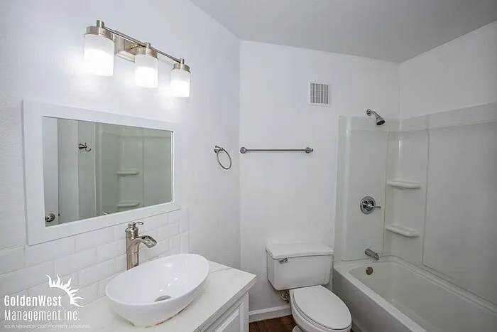 8455 W Sahara Ave #204 — Photo 10