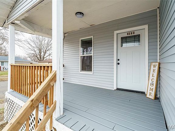 5th image of 3028 Marshall Ave