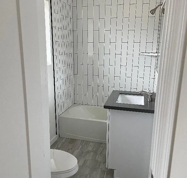 1522 W Polk St #1 — Photo 9