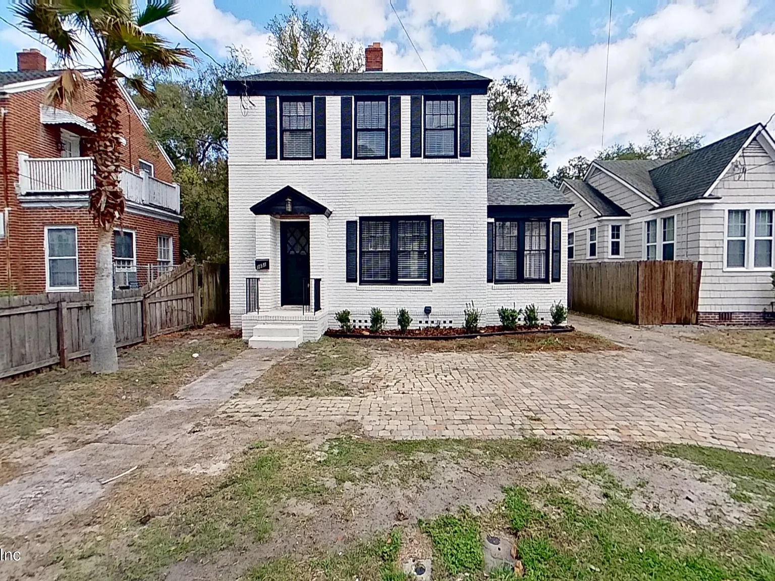 3 bed, 2.5 bath, 2301 sqft, $1,890 — Photo 2