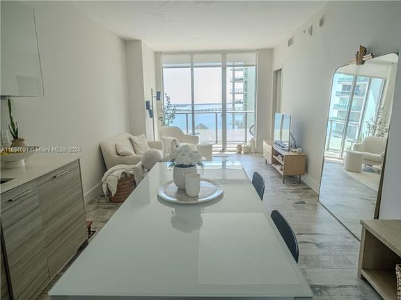 4th image of 1300 Brickell Bay Dr APT 2107