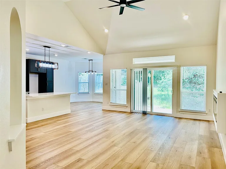 15113 N Flamingo Dr — Photo 3