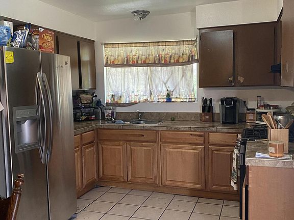3rd image of 84560 Calle Leon