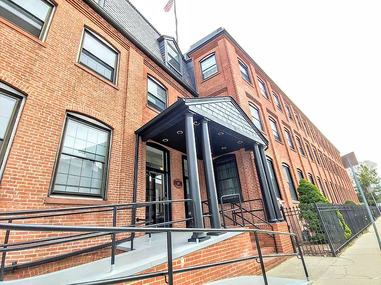10 Weston Ave #114 — Photo 24