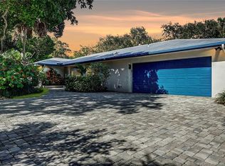 18 Palm Rd, Sewalls Pt, FL 34996