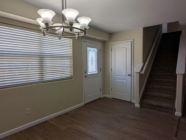 7335 Legacy Point — Photo 3