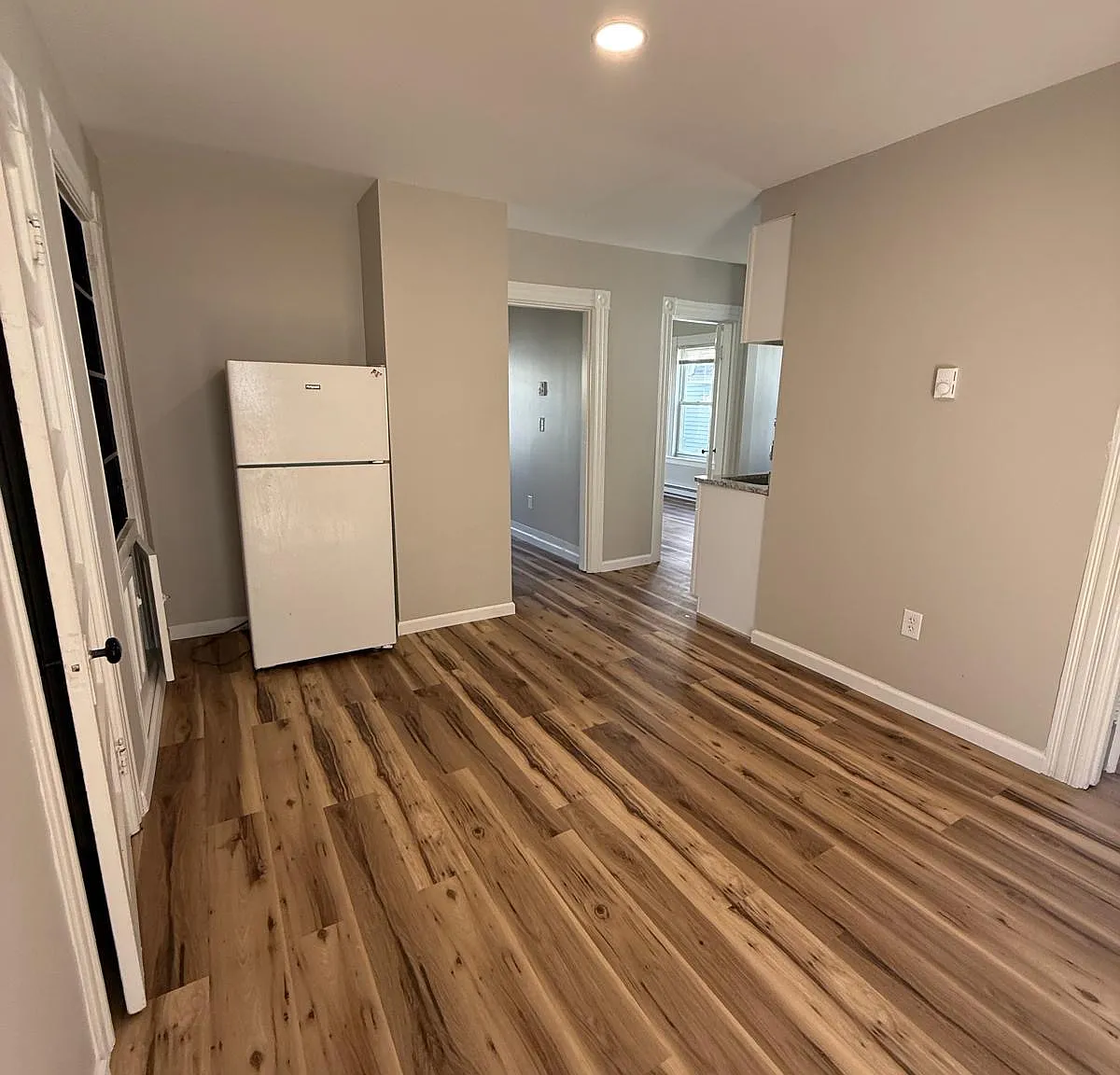 2 bed, 900 sqft, $1,985 — Photo 4