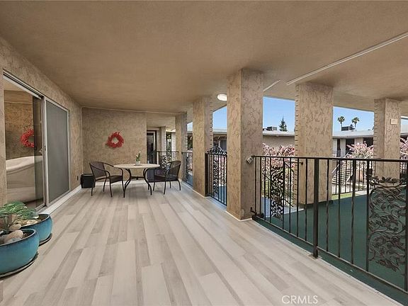 5th image of 630 W Huntington Dr Unit 216