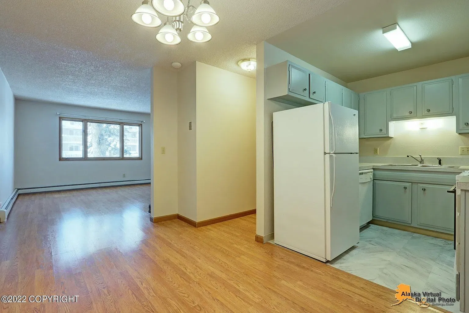 2 bed, 1000 sqft, $1,395 — Photo 2