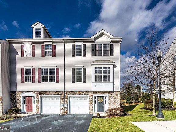 2nd image of 22 Shoreham Dr