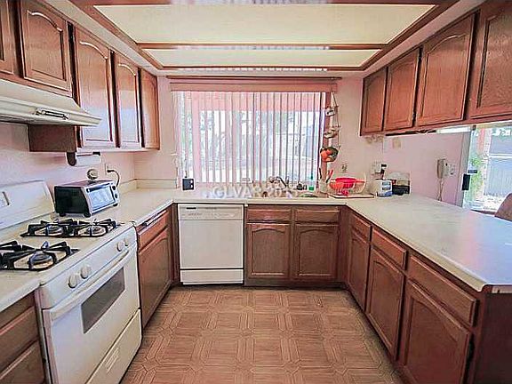 4th image of 4425 Caribou Way